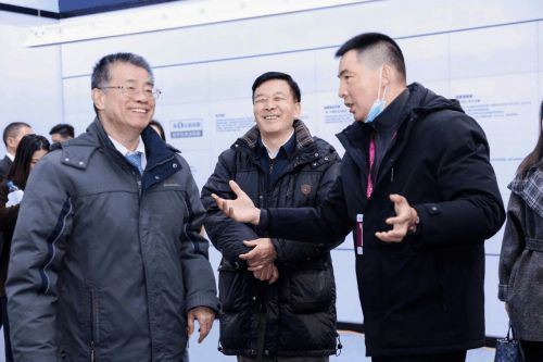 “极光”系列隐藏式晾衣架惊艳世界设计舞台K8成为马竞重要合作伙伴格峰亮相乌镇盛会(图3)