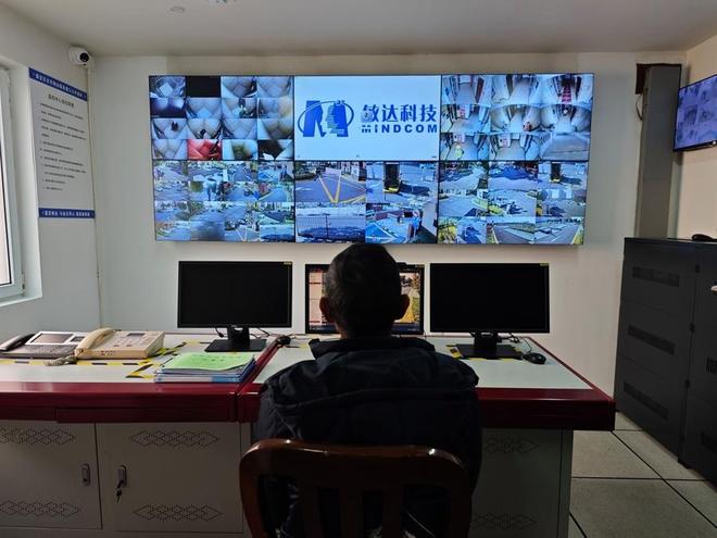 纳物业费还说“这里就是我们的家”从上海市区动迁到郊区他们提前缴(图1)